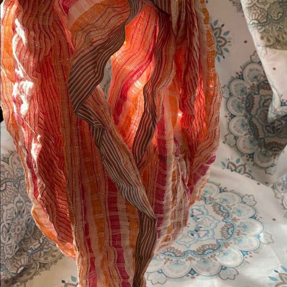 Colorful scarf - Picture 2 of 3